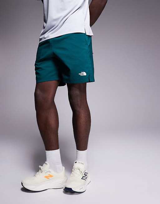 The North Face 24/7 7"""" Logo Shorts In Green