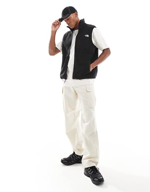 The North Face Yumiori Vest In Black