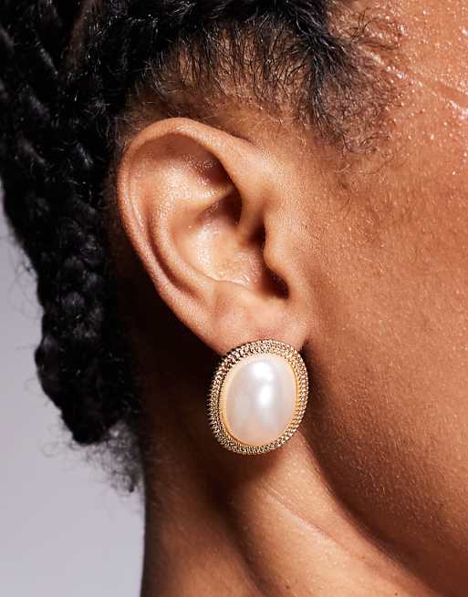 True Decadence oversized pearl earrings