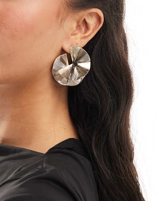 True Decadence Statement Round Pleated Stud Earrings In Gold