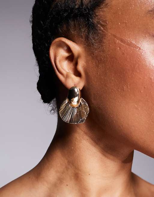 True Decadence vintage style fan stud earrings in gold