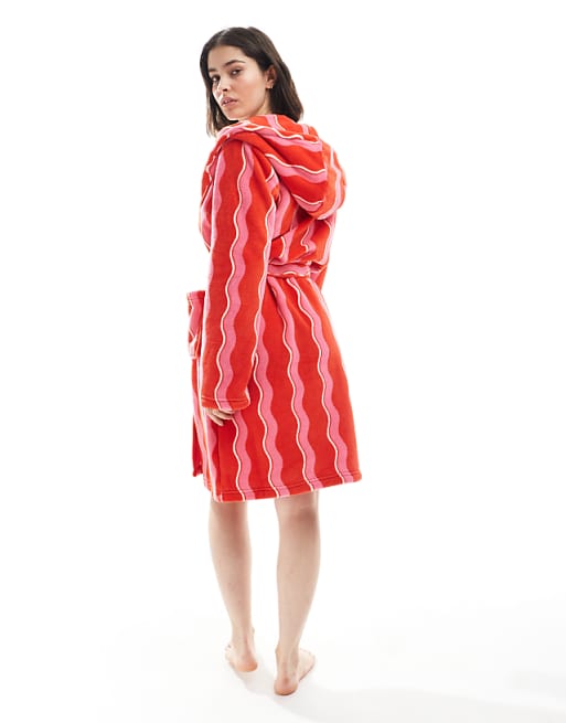 Urban Threads Christmas Fleece Dressing Gown In Wavy Red Stripe