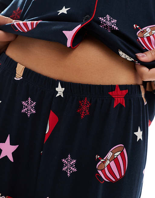 Urban Threads Christmas Long Sleeve Revere And Trouser Pyjama Set In Hot Chocolate Print In Navy