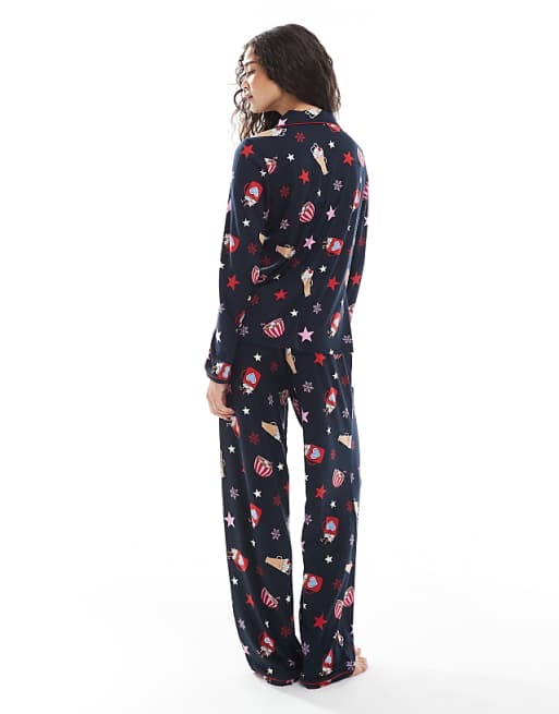 Urban Threads Christmas Long Sleeve Revere And Trouser Pyjama Set In Hot Chocolate Print In Navy