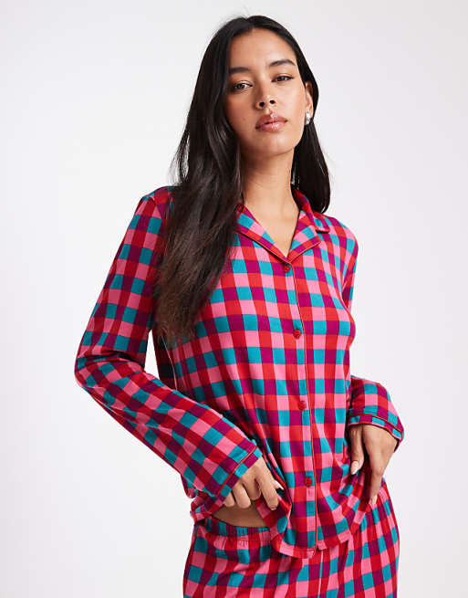Urban Threads Christmas Long Sleeve Revere And Trouser Pyjama Set In Red Check Print