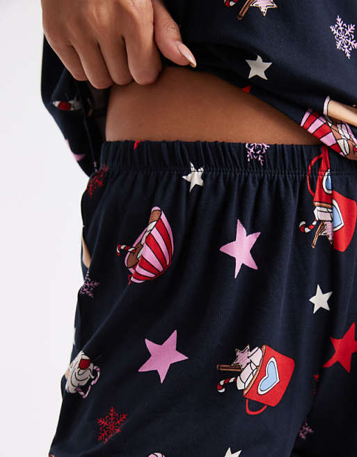 Urban Threads Christmas Short Sleeve And Short Pyjama Set In Hot Chocolate Print In Navy