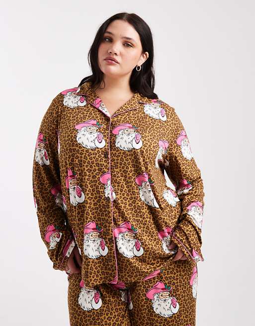 Urban Threads Curve Christmas Santa Leopard Print Pyjama Set In Brown