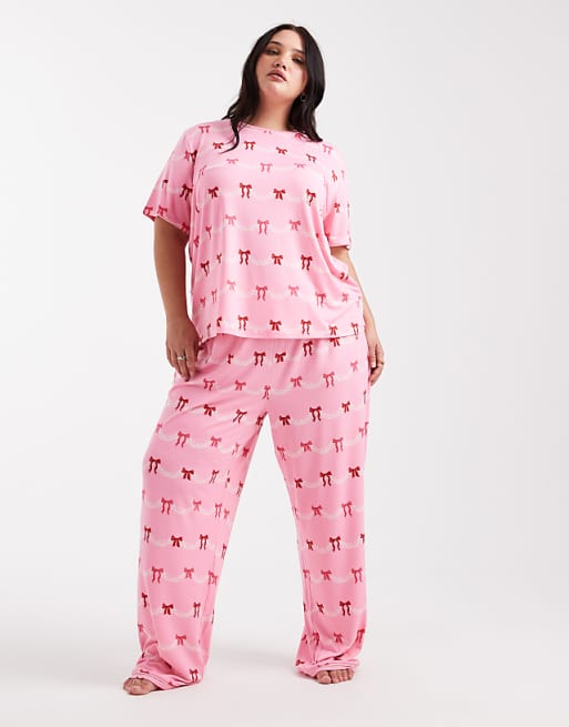 Urban Threads Curve Christmas Short Sleeve Revere And Trouser Pyjama Set In Festive Bow Print