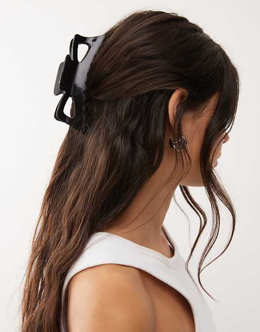 Weekday oversized claw hair clip in black